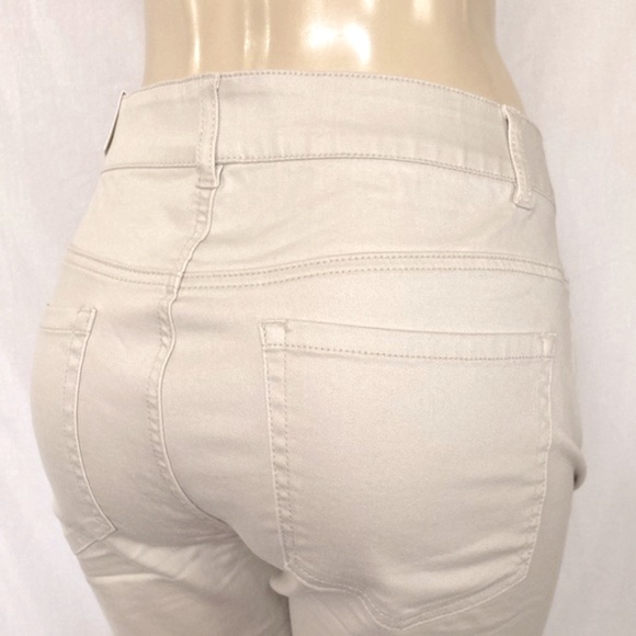 Westbound Woman The Fit Formula Kick Flare Capri Jeans Size 18W Frayed Hems NWT - Picture 3 of 9